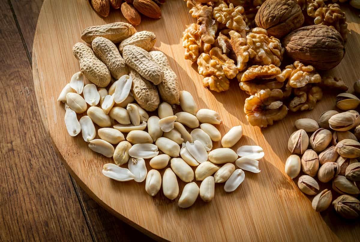 Are almonds poisonous to dogs 2025