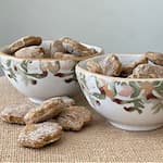 dog_treats_with_salmon_small_bowls3_150c